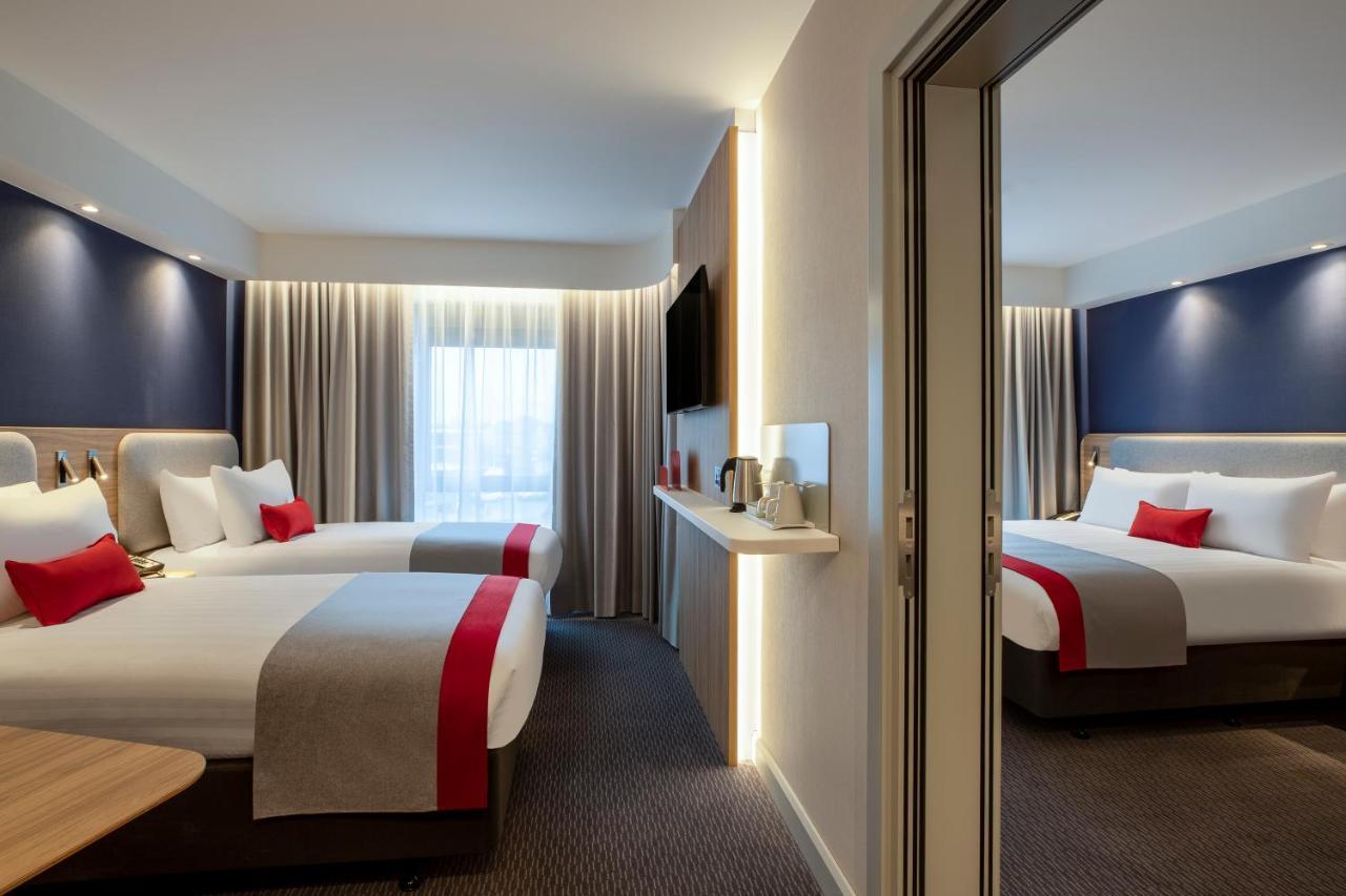 Holiday Inn Express Cambridge West - Cambourne By Ihg Ngoại thất bức ảnh