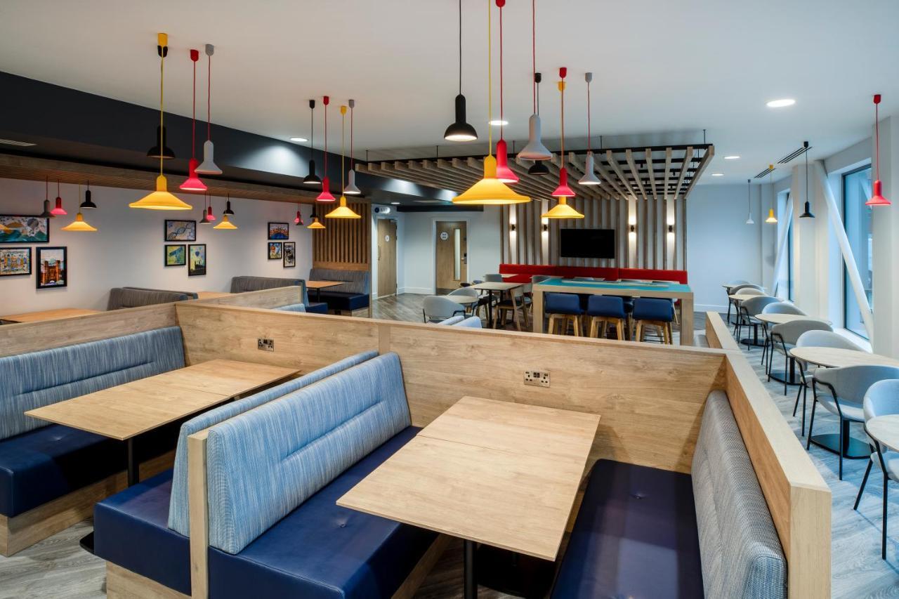 Holiday Inn Express Cambridge West - Cambourne By Ihg Ngoại thất bức ảnh