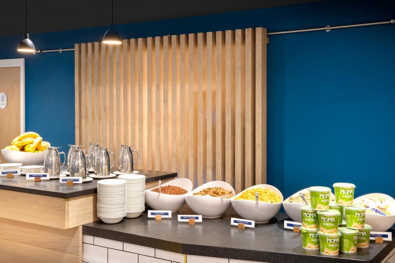 Holiday Inn Express Cambridge West - Cambourne By Ihg Ngoại thất bức ảnh
