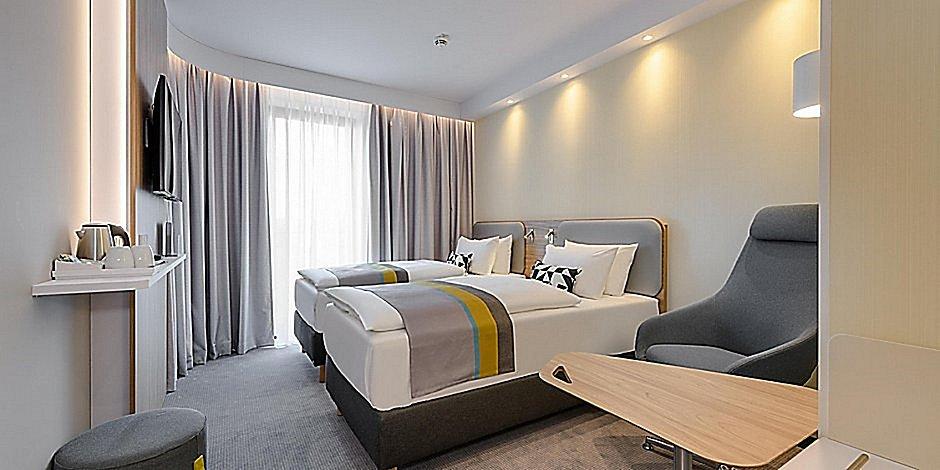 Holiday Inn Express Cambridge West - Cambourne By Ihg Ngoại thất bức ảnh